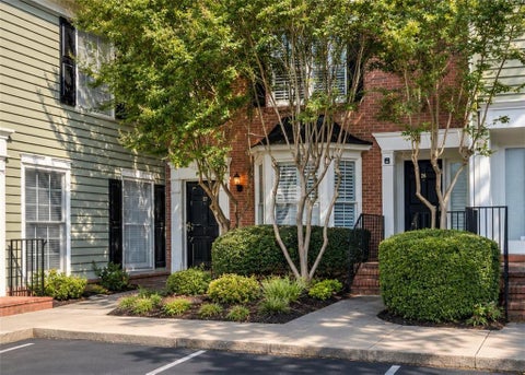 Townhouse For Sale - 27 Mount Vernon Circle<br/> Atlanta, GA 30338