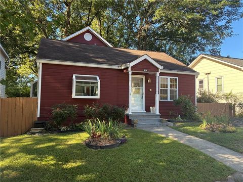816 Berkeley Avenue NW Atlanta GA 30318