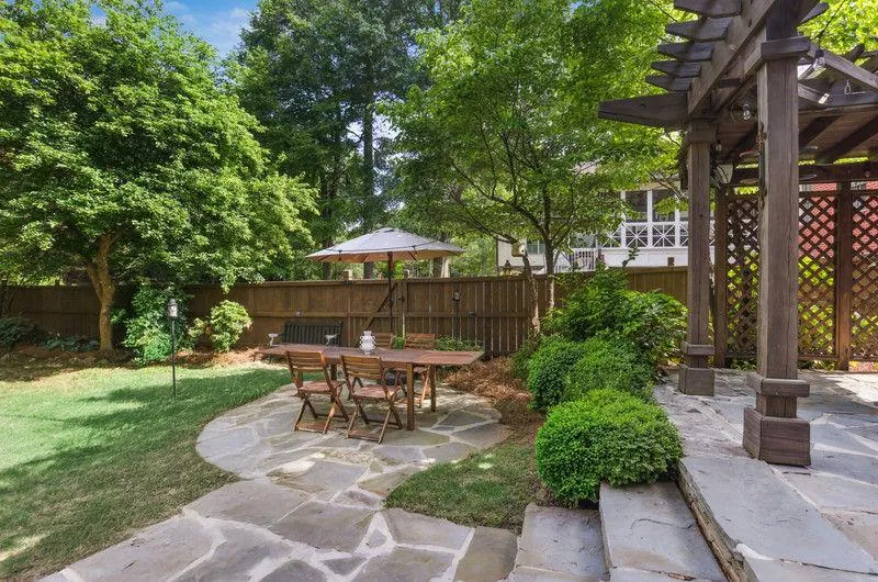 Avondale Estates, Georgia 30002, United States, 5 Bedrooms Bedrooms, ,5 BathroomsBathrooms,Residential,Active,119589