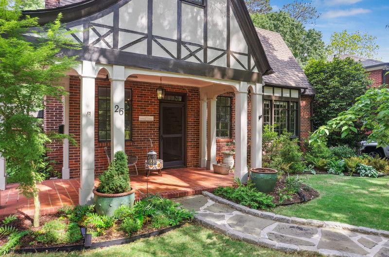 26 Clarendon Avenue