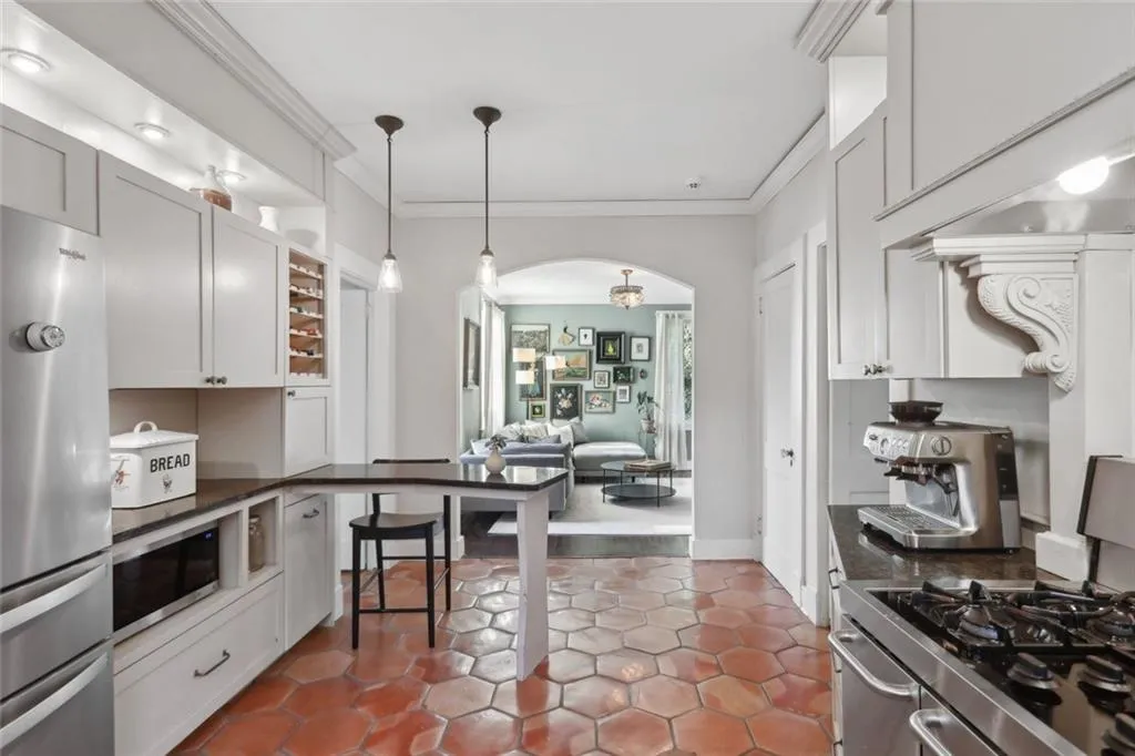 Avondale Estates, Georgia 30002, United States, 5 Bedrooms Bedrooms, ,5 BathroomsBathrooms,Residential,Active,119589