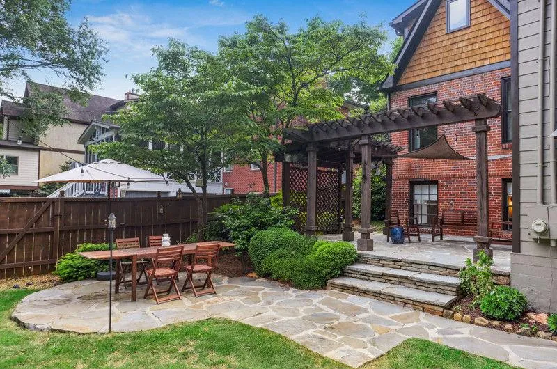 Avondale Estates, Georgia 30002, United States, 5 Bedrooms Bedrooms, ,5 BathroomsBathrooms,Residential,Active,119589