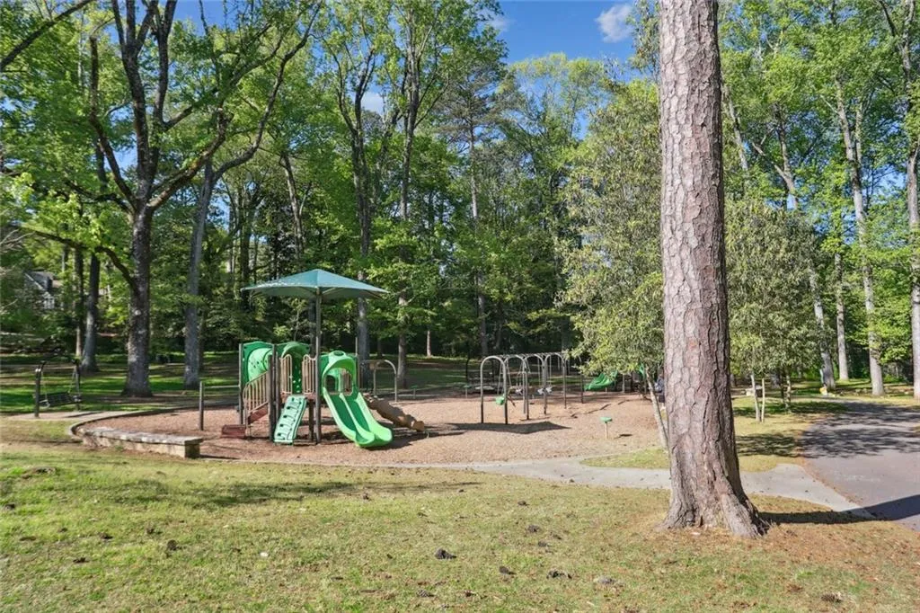 Avondale Estates, Georgia 30002, United States, 5 Bedrooms Bedrooms, ,5 BathroomsBathrooms,Residential,Active,119589