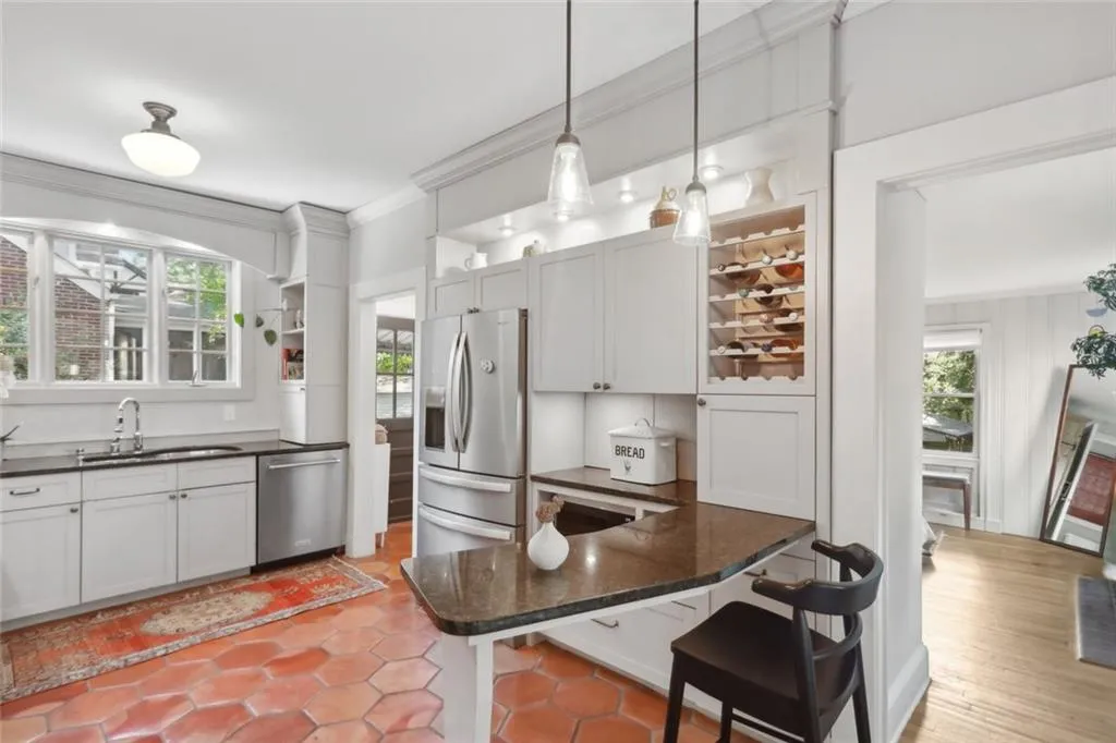 Avondale Estates, Georgia 30002, United States, 5 Bedrooms Bedrooms, ,5 BathroomsBathrooms,Residential,Active,119589