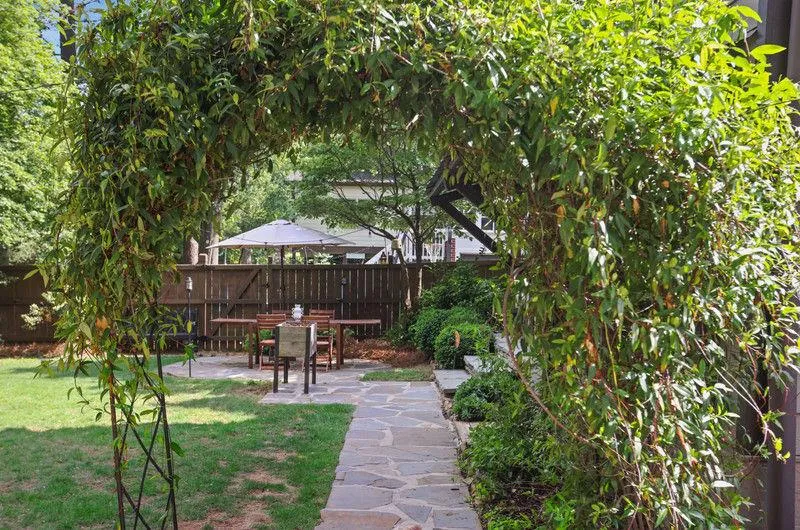 Avondale Estates, Georgia 30002, United States, 5 Bedrooms Bedrooms, ,5 BathroomsBathrooms,Residential,Active,119589