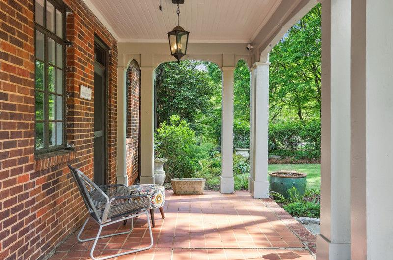 26 Clarendon Avenue