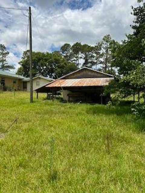 A home in Uvalda