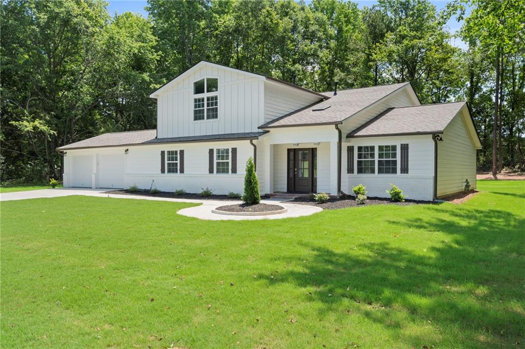 3729 Meadow Glen Circle, Ellenwood, Georgia image 1