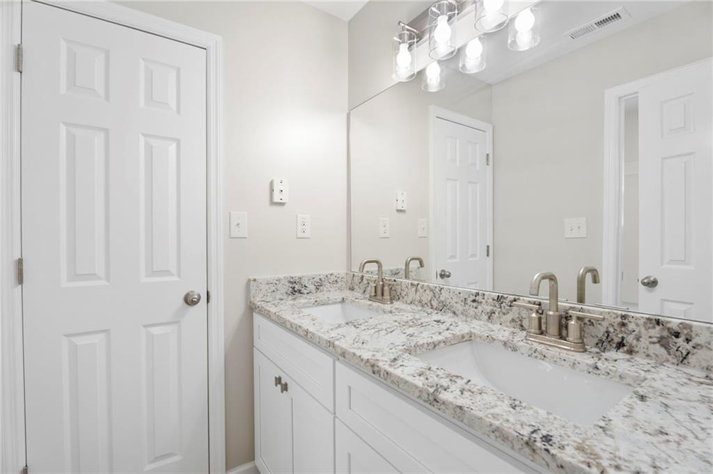 3729 Meadow Glen Circle, Ellenwood, Georgia image 46