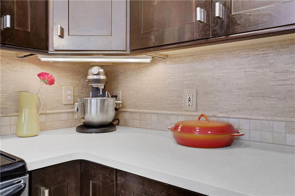 1101 Juniper Street NE 1012