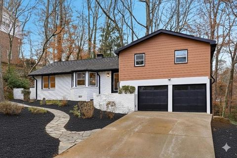 Homes For Sale - 2520 Overlook Way<br/> Dekalb County, Atlanta, GA 30345