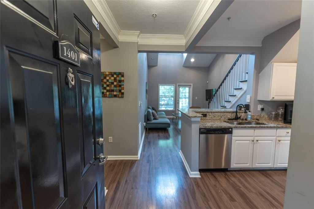 1401 Westchester Ridge NE