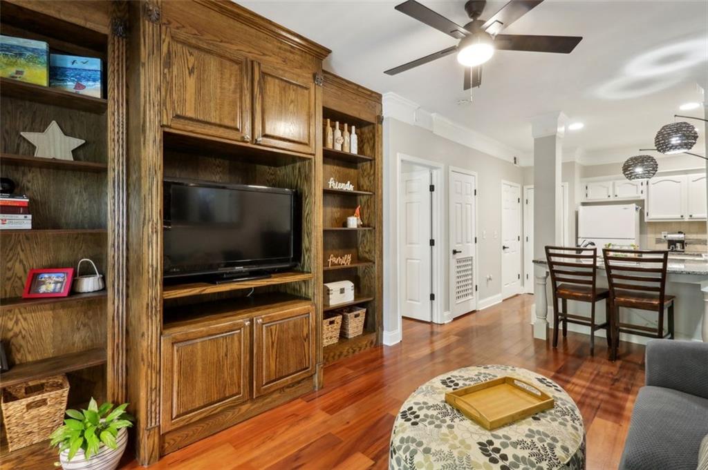 2700 Pine Tree Road 3006