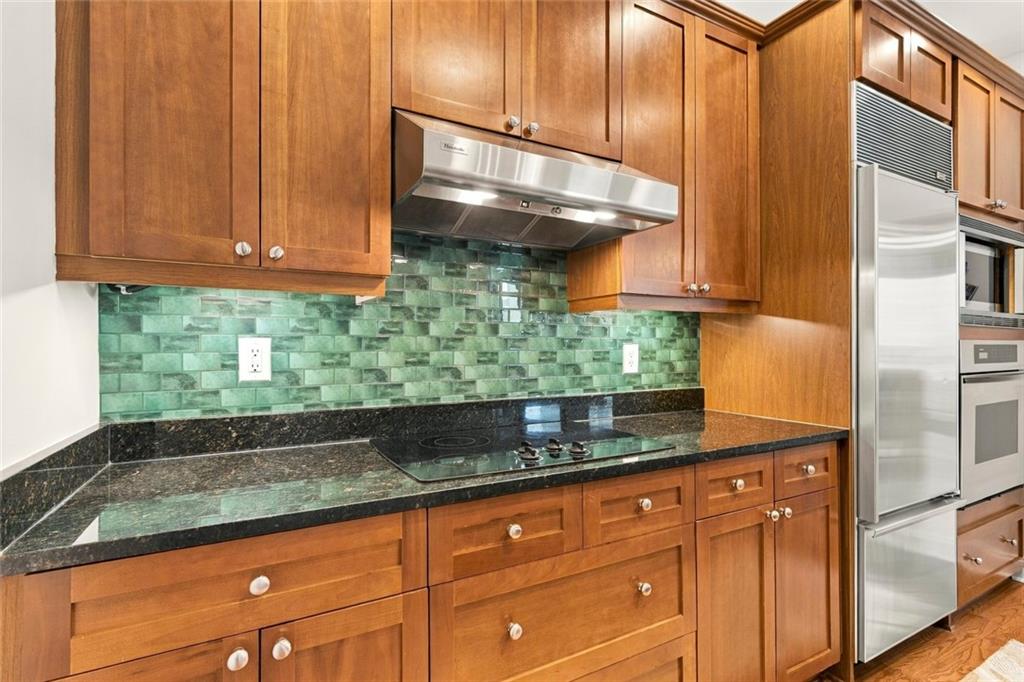 2828 Peachtree Road NW 1204