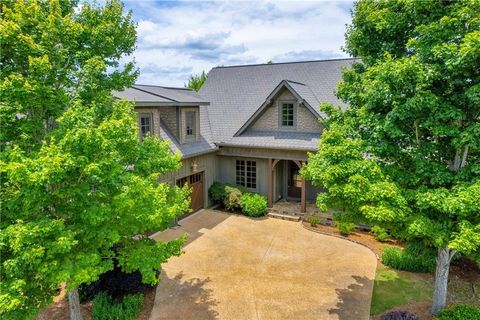 A home in Toccoa