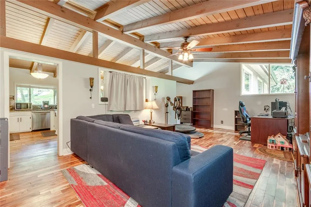 Atlanta, Georgia 30345, United States, 4 Bedrooms Bedrooms, ,2 BathroomsBathrooms,Residential,Active,195636