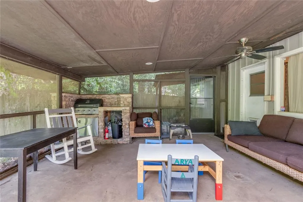 Atlanta, Georgia 30345, United States, 4 Bedrooms Bedrooms, ,2 BathroomsBathrooms,Residential,Active,195636