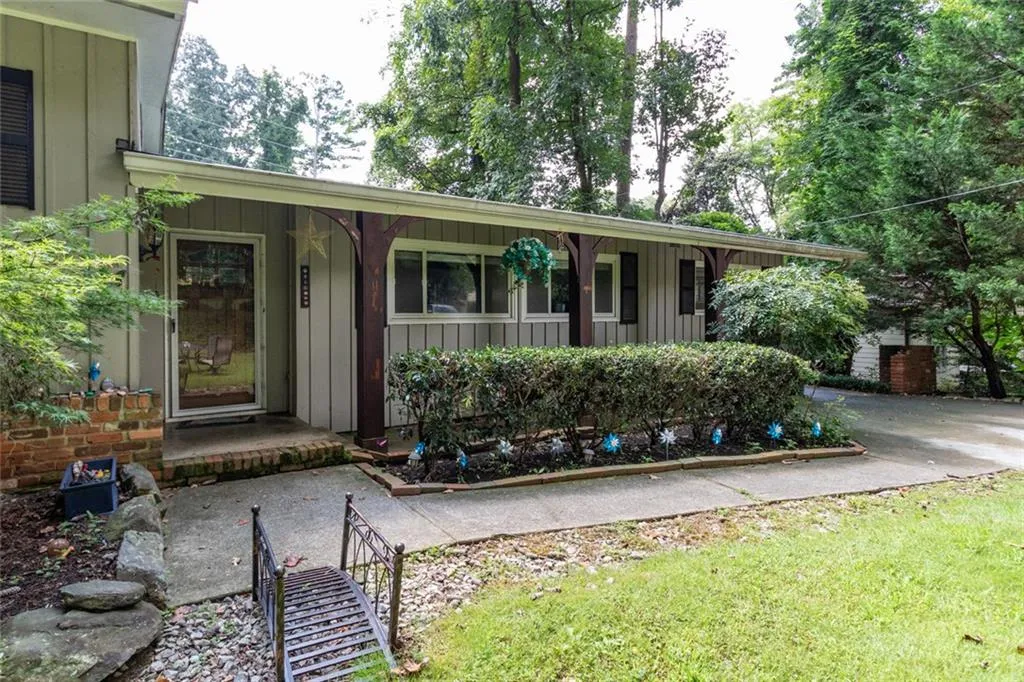 Atlanta, Georgia 30345, United States, 4 Bedrooms Bedrooms, ,2 BathroomsBathrooms,Residential,Active,195636