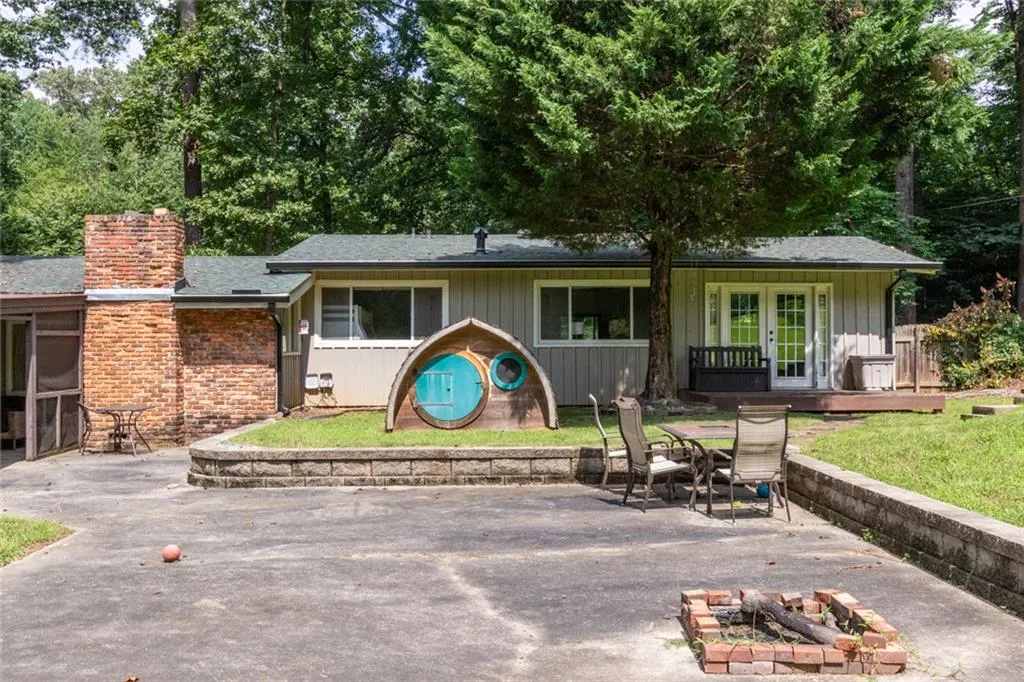 Atlanta, Georgia 30345, United States, 4 Bedrooms Bedrooms, ,2 BathroomsBathrooms,Residential,Active,195636