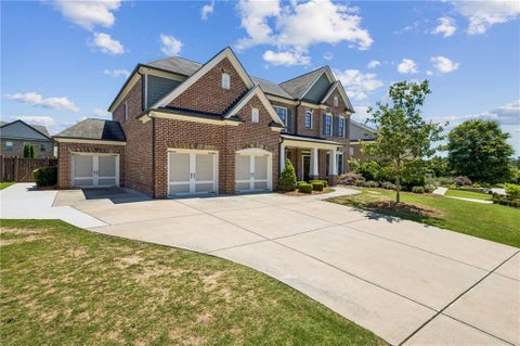 Homes For Sale - 3353 Laurel Leaf Way<br/> Buford, GA 30519