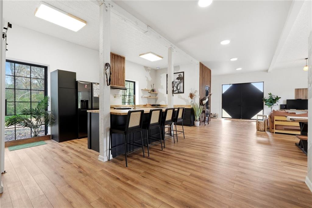 356 W Oak Grove Road NW