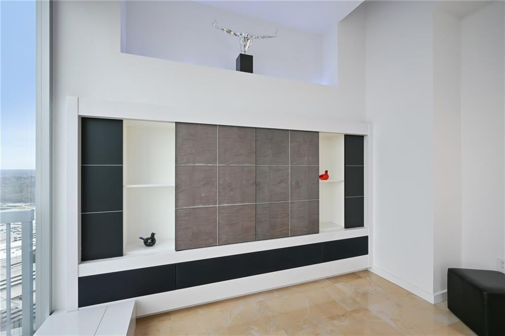 3324 Peachtree Road NE 3015