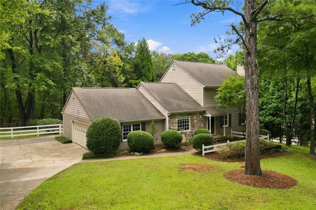 1726 W Point Circle