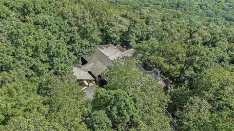 A home in Big Canoe