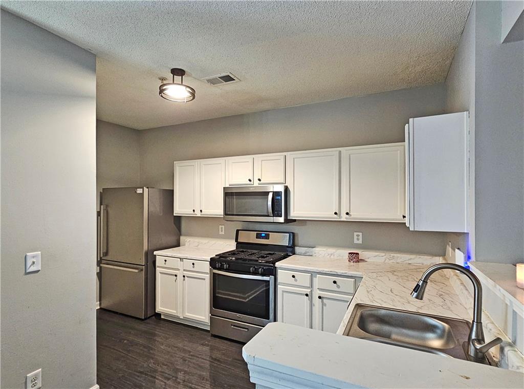 Rivers Station - Residential