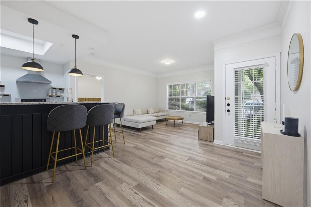 2700 Pine Tree Road NE Unit 2112