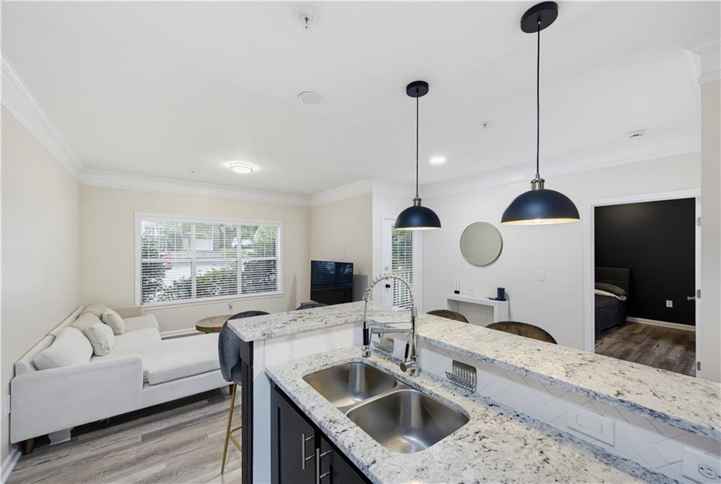2700 Pine Tree Road NE Unit 2112