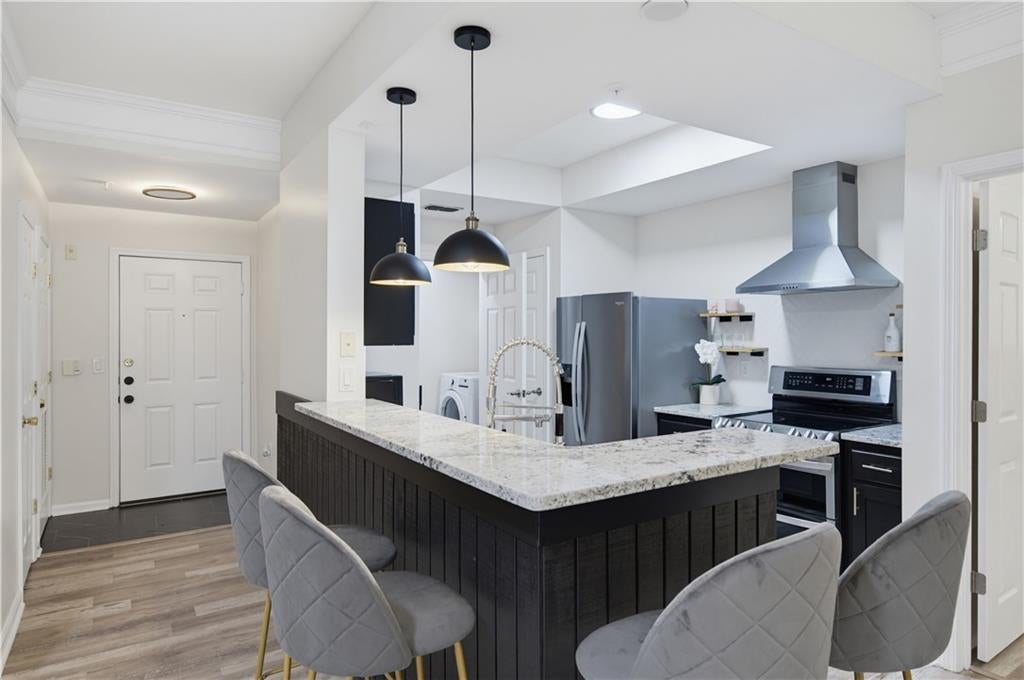 2700 Pine Tree Road NE Unit 2112