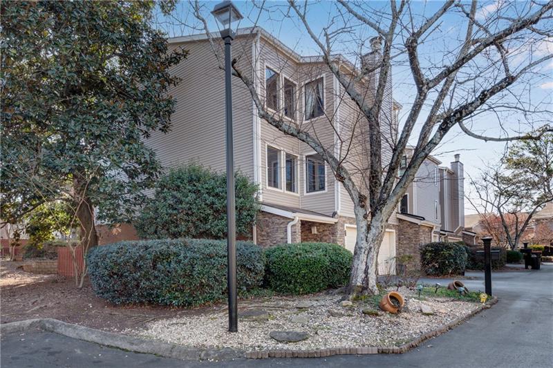 LAKEVIEW AT DUNWOODY SPRINGS - Residential