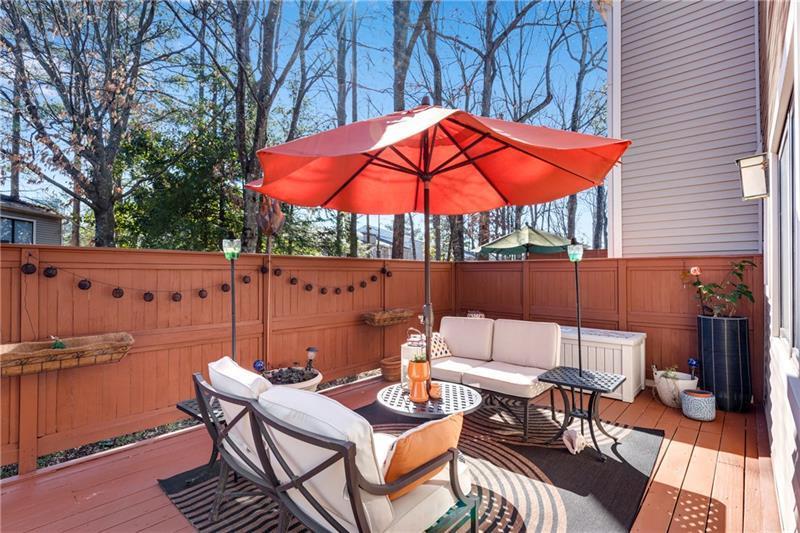 LAKEVIEW AT DUNWOODY SPRINGS - Residential