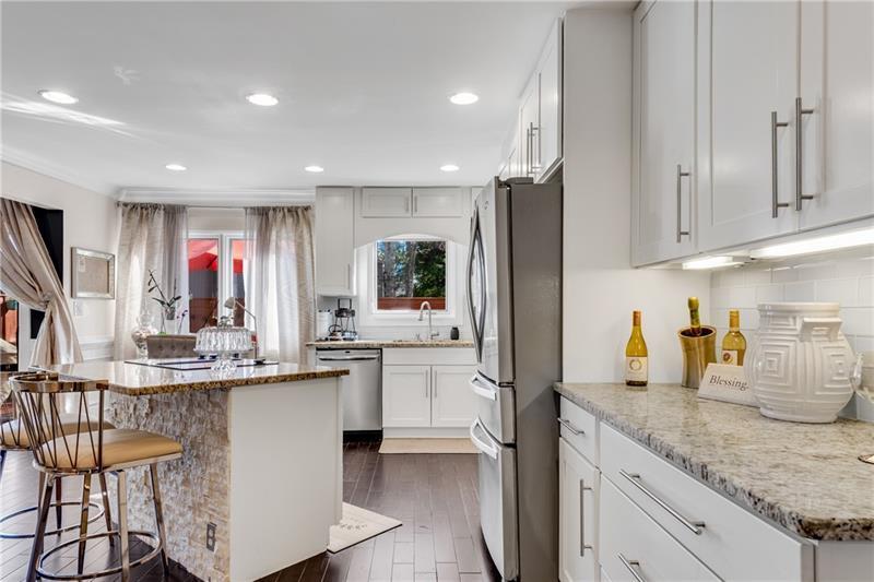 LAKEVIEW AT DUNWOODY SPRINGS - Residential