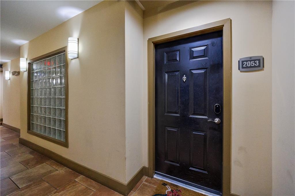 390 17th Street NW 2053