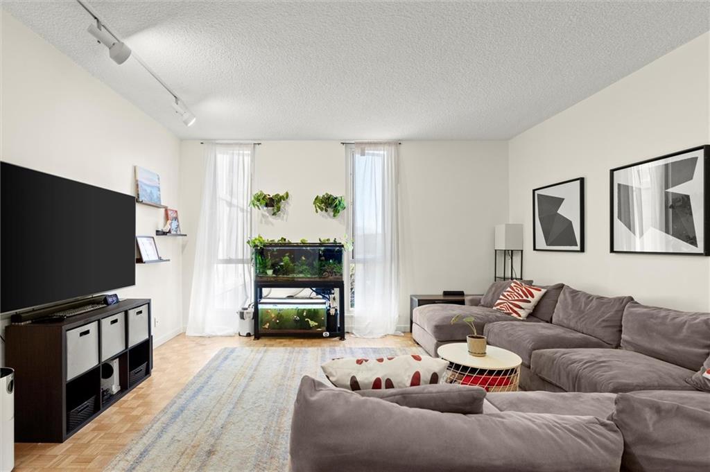 3060 Pharr Court 313