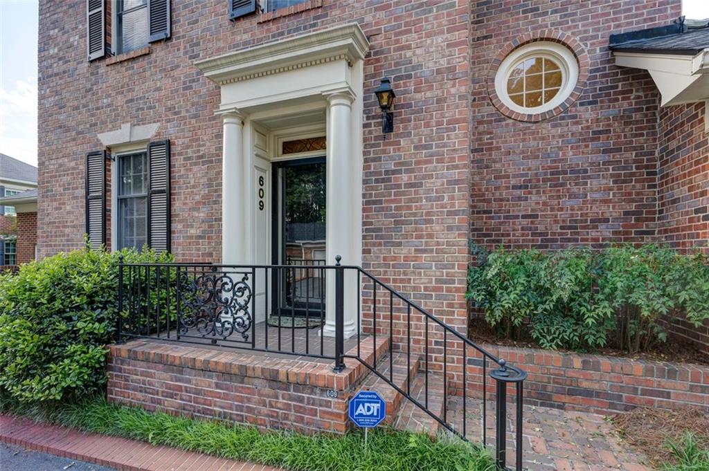 609 Pinetree Drive
