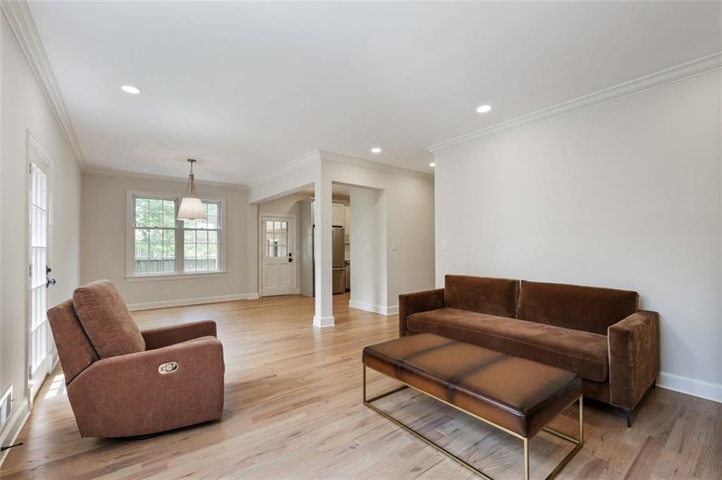 609 Pinetree Drive, Decatur, Georgia image 12