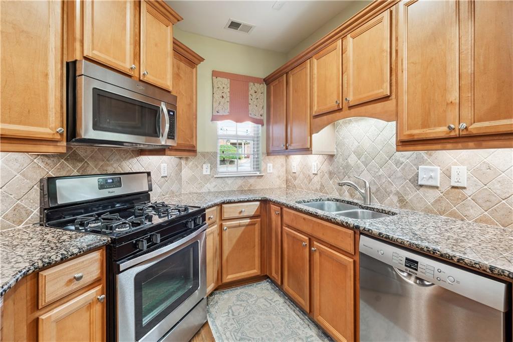 2401 Brookhavenrun Circle, Duluth, Georgia image 11