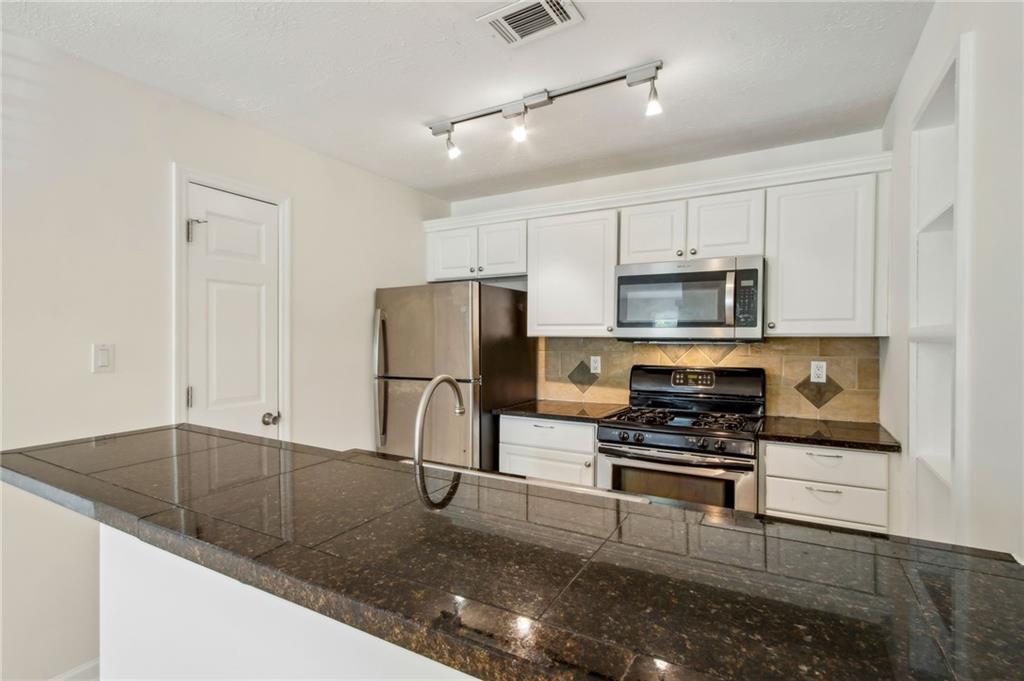 5638 River Heights Crossing, Marietta, Georgia image 11