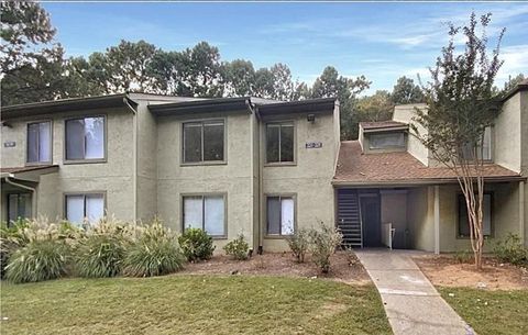 Photo of 224 Seasons Parkway, Norcross, GA 30093 (MLS # 7620520)