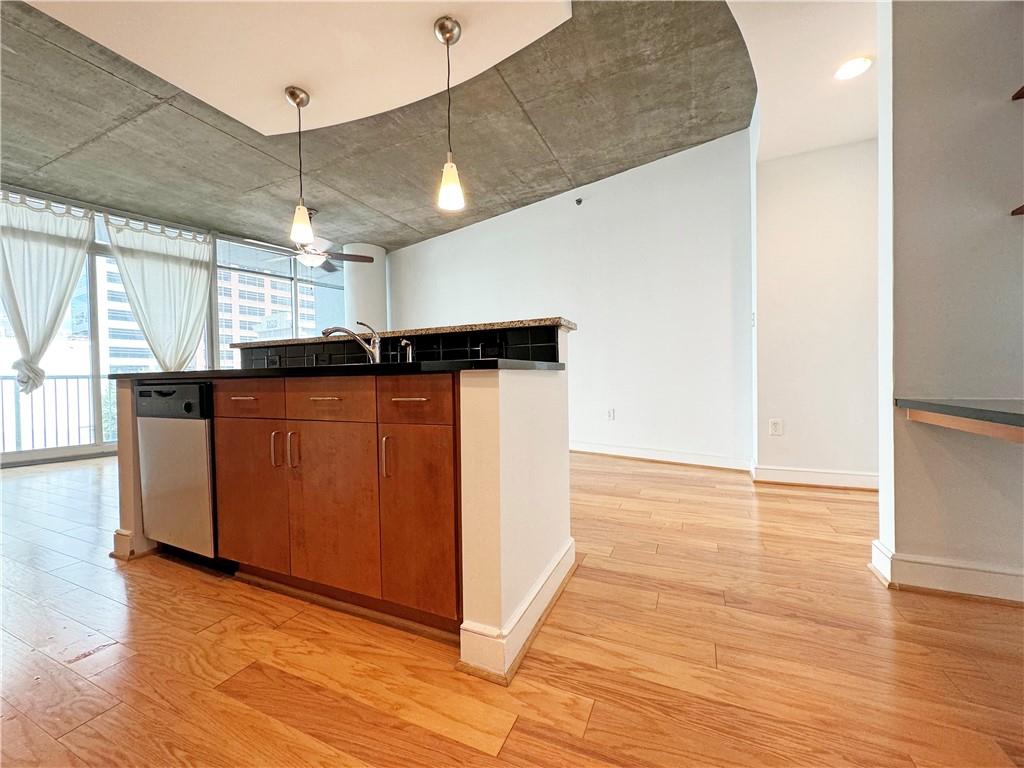 44 Peachtree Place NW #730
