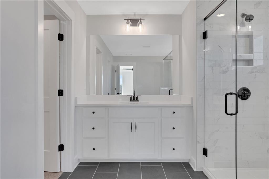 6803 Cambridge Drive, Flowery Branch, Georgia image 36