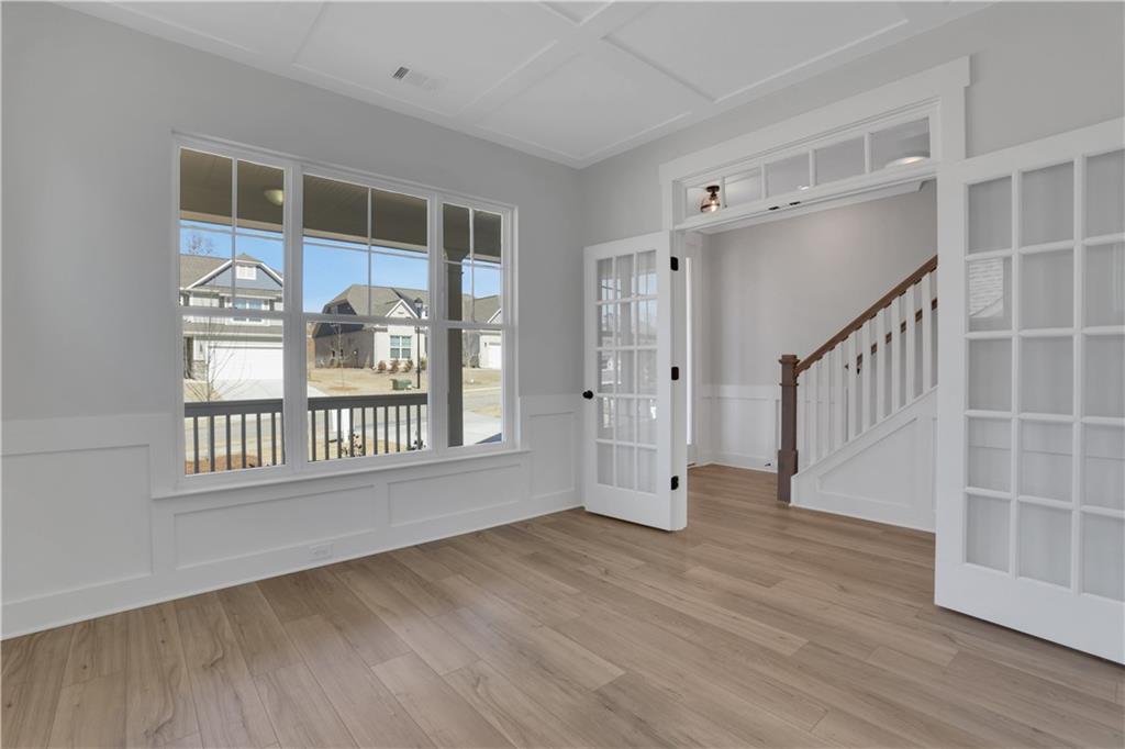 6803 Cambridge Drive, Flowery Branch, Georgia image 6