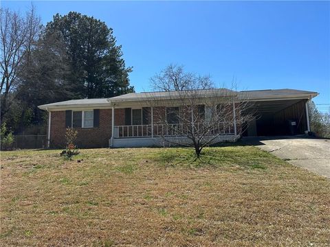 726 SHORELINE Trail SE Conyers GA 30094