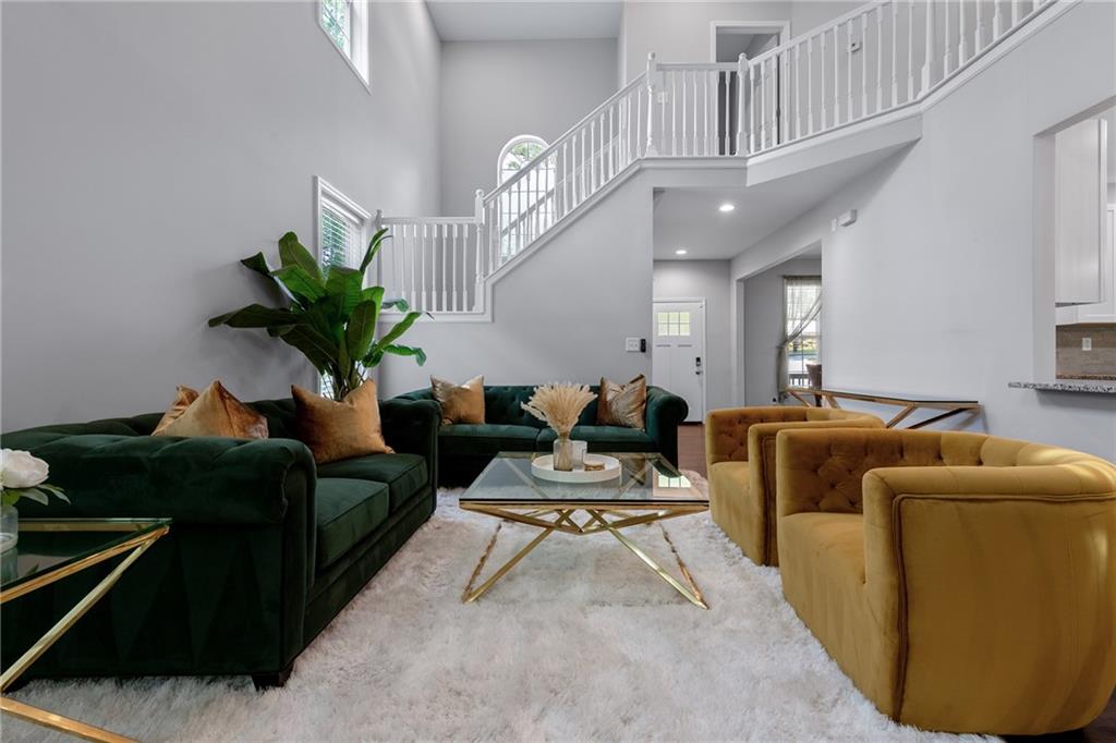 502 Waterford Road NW