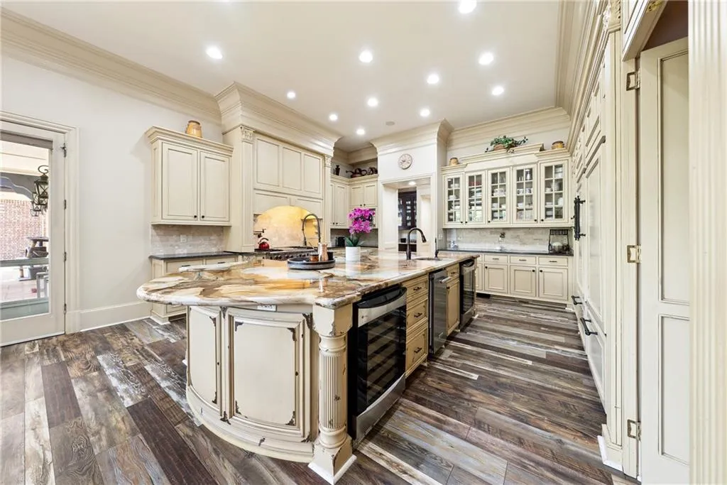 Alpharetta, Georgia 30004, United States, 6 Bedrooms Bedrooms, ,9 BathroomsBathrooms,Residential,Active,125431