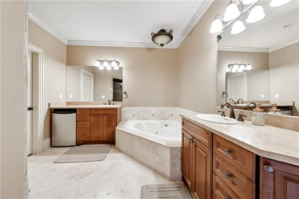 Alpharetta, Georgia 30004, United States, 6 Bedrooms Bedrooms, ,9 BathroomsBathrooms,Residential,Active,125431