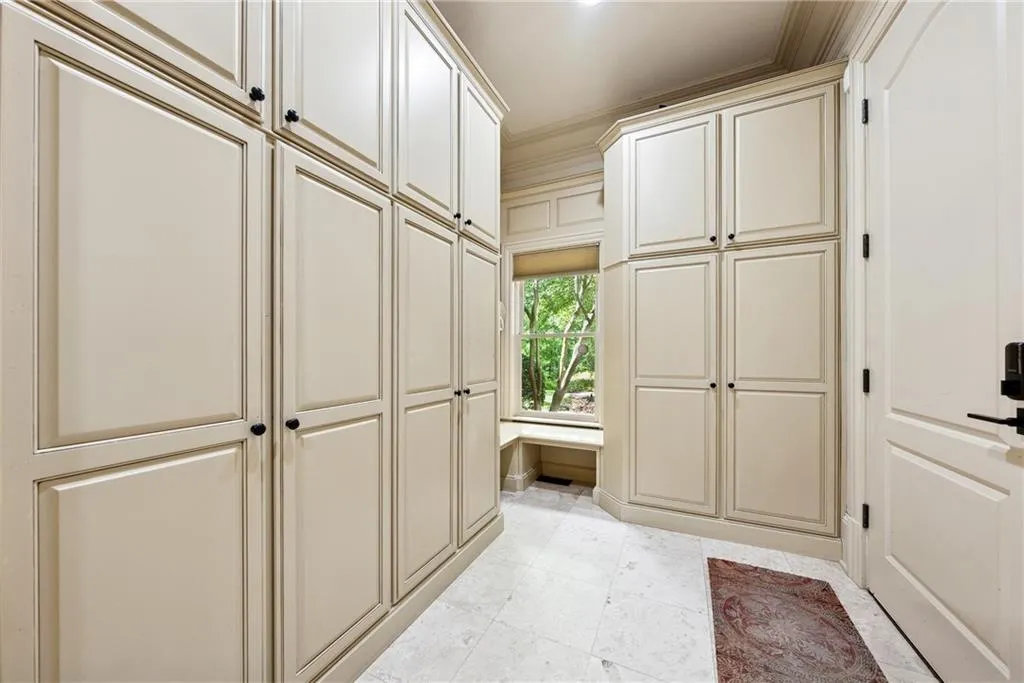 Alpharetta, Georgia 30004, United States, 6 Bedrooms Bedrooms, ,9 BathroomsBathrooms,Residential,Active,125431